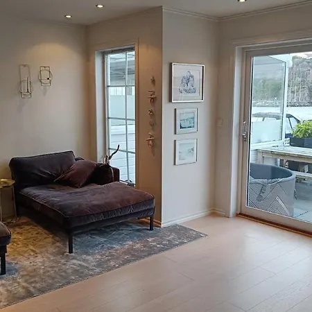 Koselig Hus Med Egen Brygge Holiday home