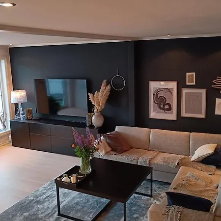 Holiday home Koselig Hus Med Egen Brygge *