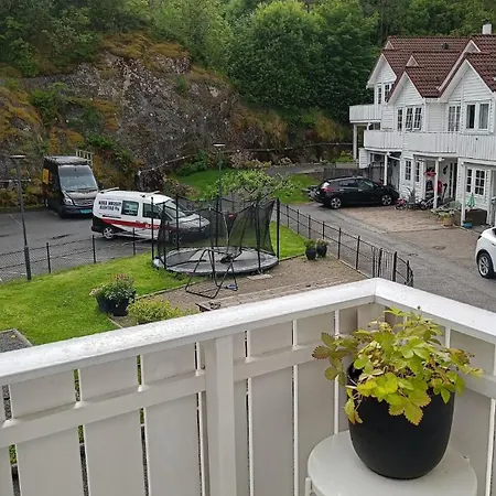 Koselig Hus Med Egen Brygge