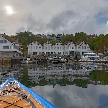 Сasa de vacaciones Koselig Hus Med Egen Brygge