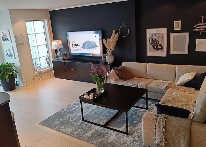 Koselig Hus Med Egen Brygge Сasa de vacaciones *