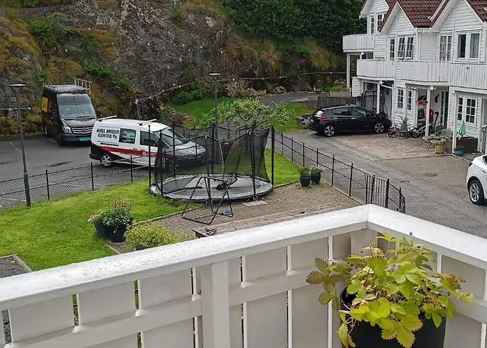 Koselig Hus Med Egen Brygge